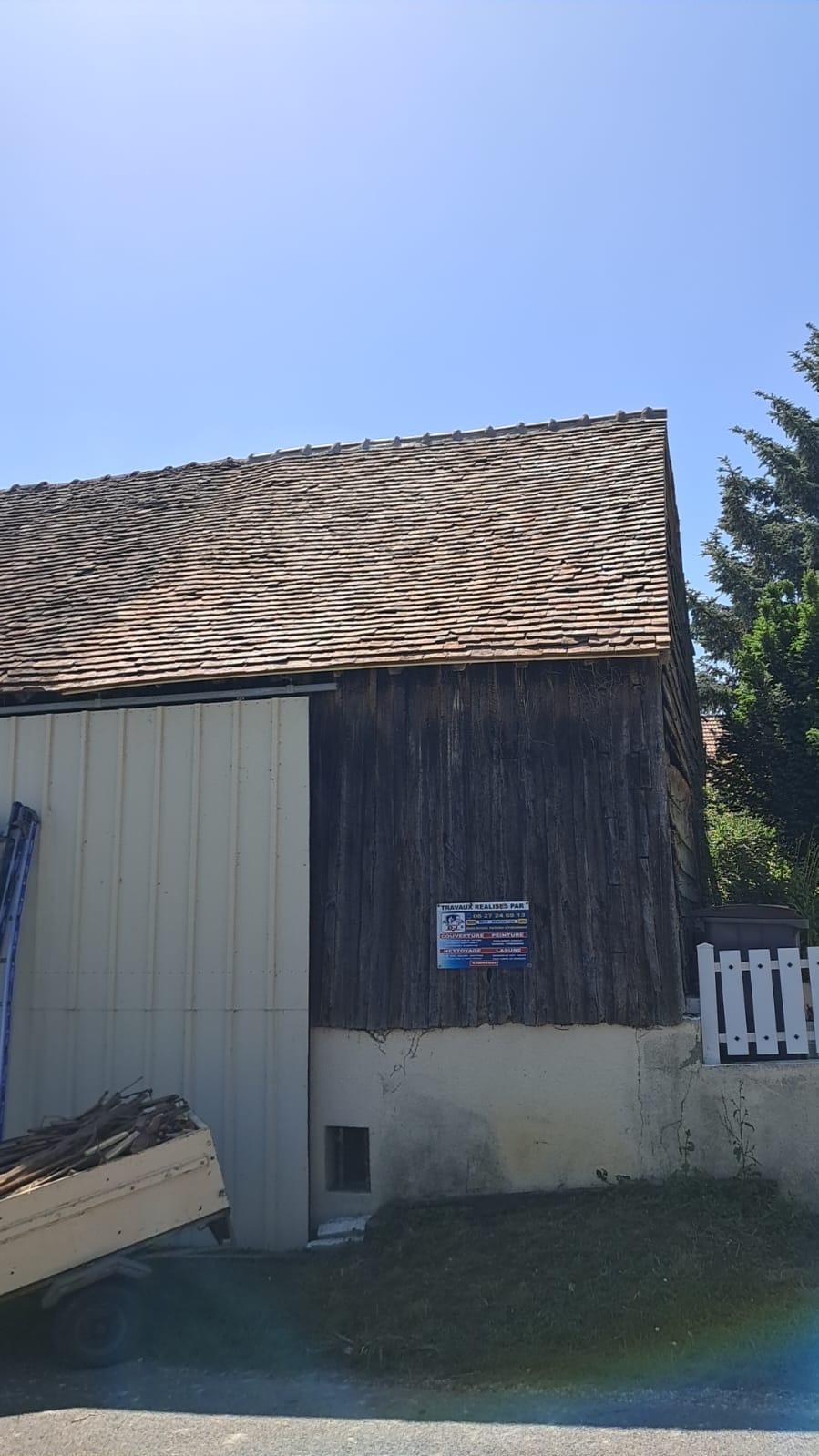 Couverture de grange en tuiles plates — Loir-et-Cher (41)